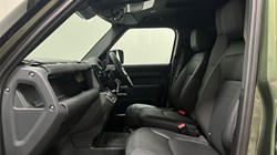2026 (26) LAND ROVER COMMERCIAL DEFENDER 3.0 D250 Hard Top X-Dynamic SE Auto 5650358
