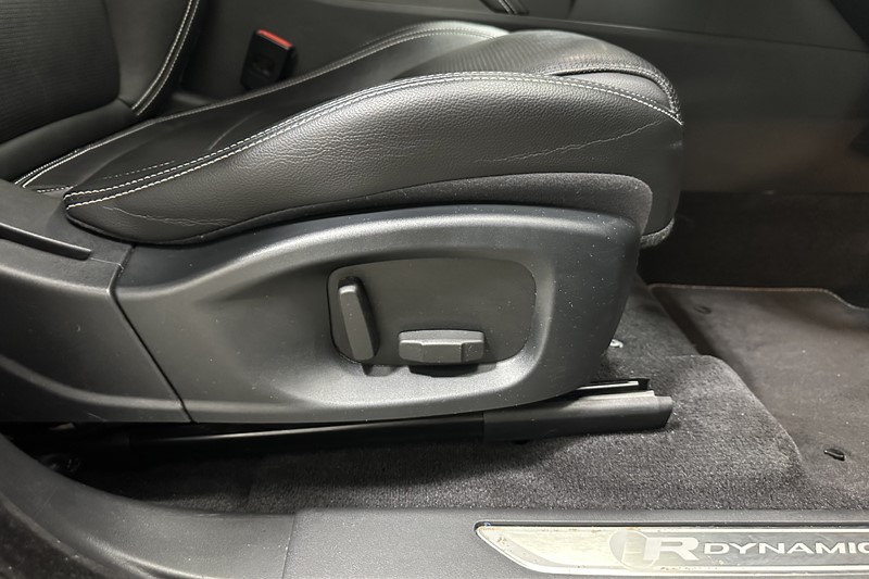 2019 (19) JAGUAR E-PACE 2.0d [180] R-Dynamic S 5dr Auto 5656560