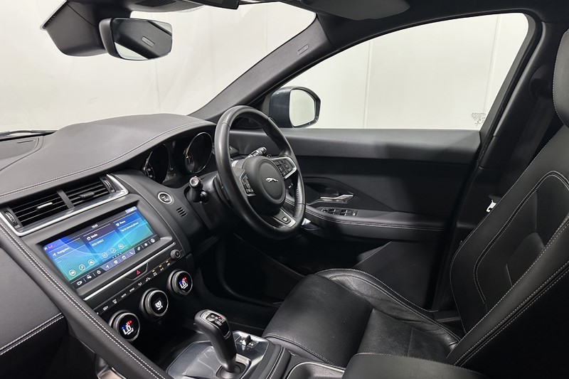 2019 (19) JAGUAR E-PACE 2.0d [180] R-Dynamic S 5dr Auto 5656576