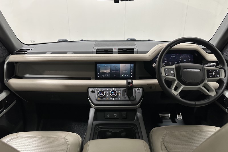 2020 (20) LAND ROVER DEFENDER 2.0 D240 HSE 110 5dr Auto 5655918