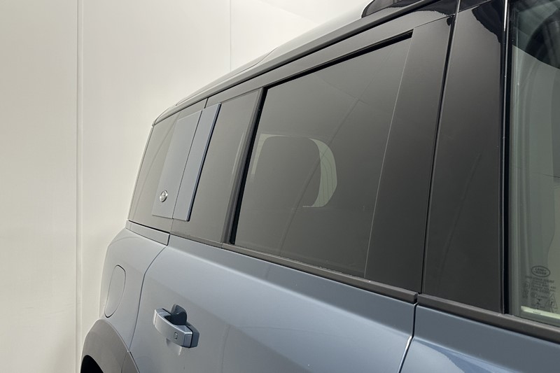 2020 (20) LAND ROVER DEFENDER 2.0 D240 HSE 110 5dr Auto 5655960