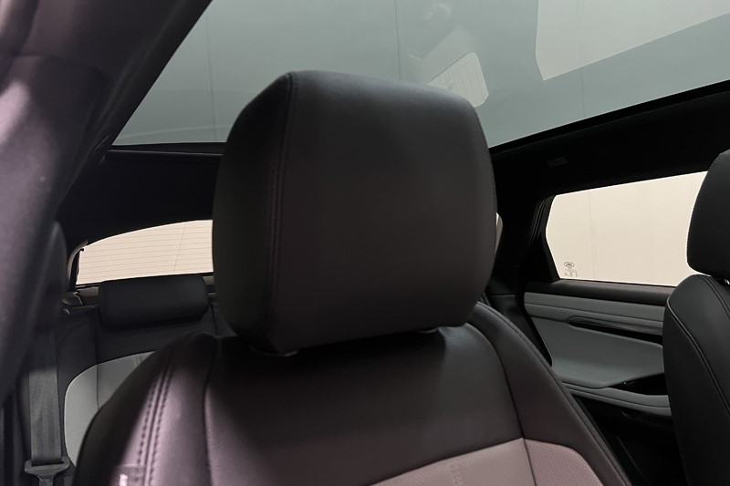 2023 (23) LAND ROVER RANGE ROVER EVOQUE 2.0 D200 R-Dynamic S 5dr Auto 5662025