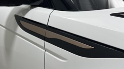2023 (23) LAND ROVER RANGE ROVER EVOQUE 2.0 D200 R-Dynamic S 5dr Auto 5662050