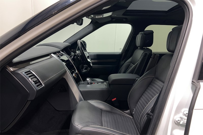 2023 (23) LAND ROVER DISCOVERY 3.0 D300 Metropolitan Edition 5dr Auto 5672704