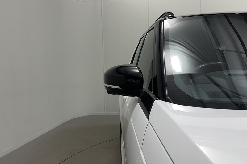 2023 (23) LAND ROVER DISCOVERY 3.0 D300 Metropolitan Edition 5dr Auto 5672759