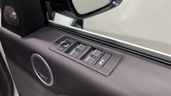 2023 (23) LAND ROVER DISCOVERY 3.0 D300 Metropolitan Edition 5dr Auto 5672717