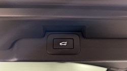 2023 (23) LAND ROVER DISCOVERY 3.0 D300 Metropolitan Edition 5dr Auto 5672752