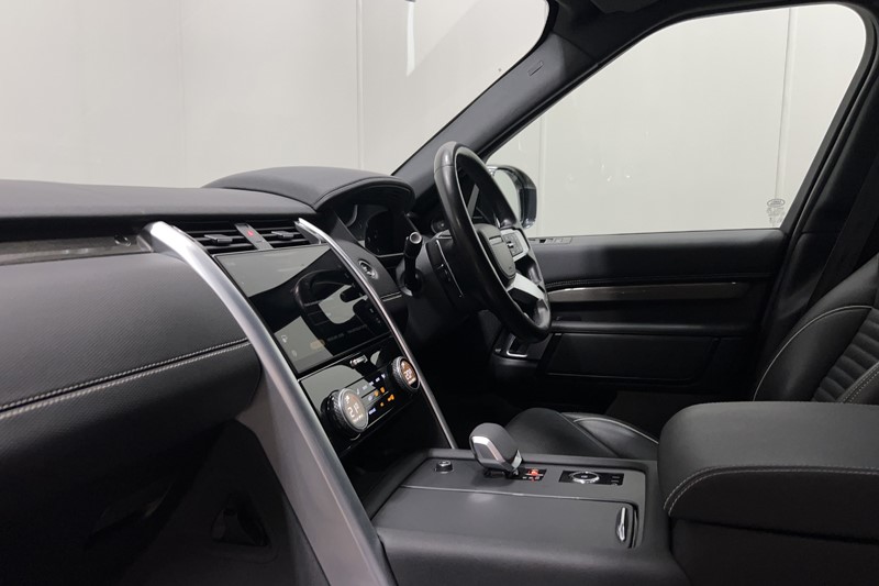 2023 (23) LAND ROVER DISCOVERY 3.0 D300 Metropolitan Edition 5dr Auto 5672740