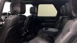 2023 (23) LAND ROVER DISCOVERY 3.0 D300 Metropolitan Edition 5dr Auto 5672746