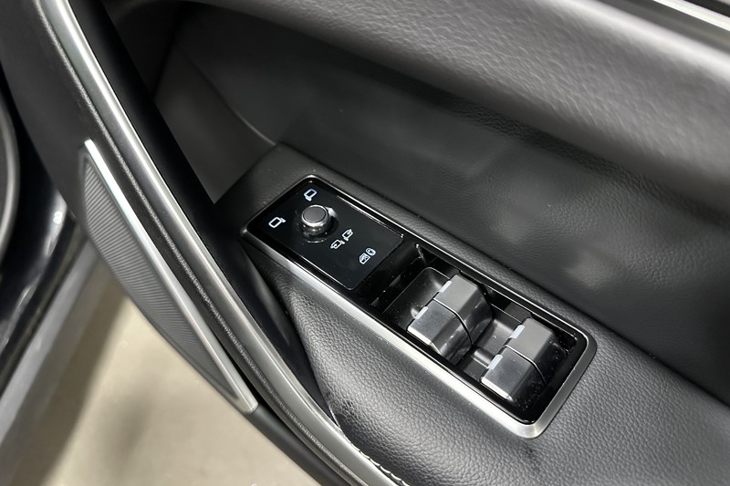 2023 (23) JAGUAR F-PACE 2.0 D200 R-Dynamic Black 5dr Auto AWD 5679419