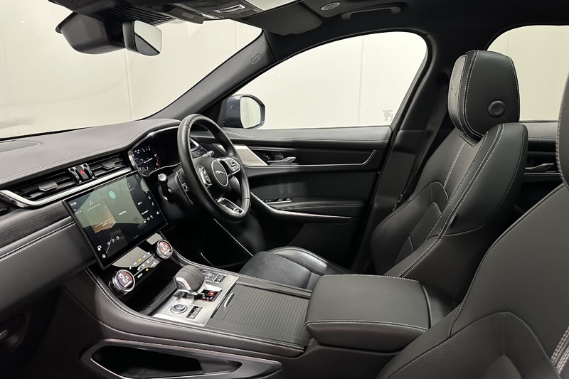2023 (23) JAGUAR F-PACE 2.0 D200 R-Dynamic Black 5dr Auto AWD 5679441