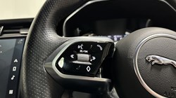 2023 (23) JAGUAR F-PACE 2.0 D200 R-Dynamic Black 5dr Auto AWD 5679427