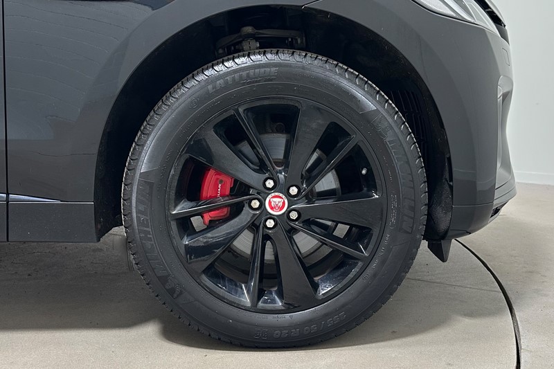 2023 (23) JAGUAR F-PACE 2.0 D200 R-Dynamic Black 5dr Auto AWD 5679413