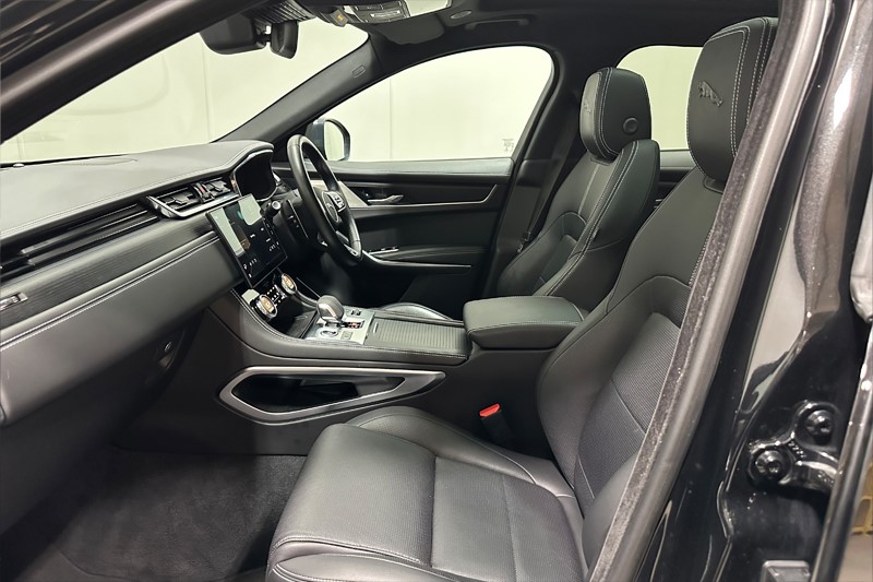 2023 (23) JAGUAR F-PACE 2.0 D200 R-Dynamic Black 5dr Auto AWD 5679408