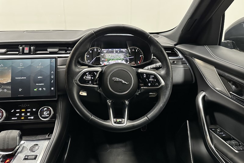2023 (23) JAGUAR F-PACE 2.0 D200 R-Dynamic Black 5dr Auto AWD 5679416