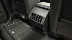 2021 (21) LAND ROVER DISCOVERY SPORT 2.0 D200 R-Dynamic HSE 5dr Auto 5669390
