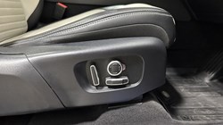 2021 (21) LAND ROVER DISCOVERY SPORT 2.0 D200 R-Dynamic HSE 5dr Auto 5669396