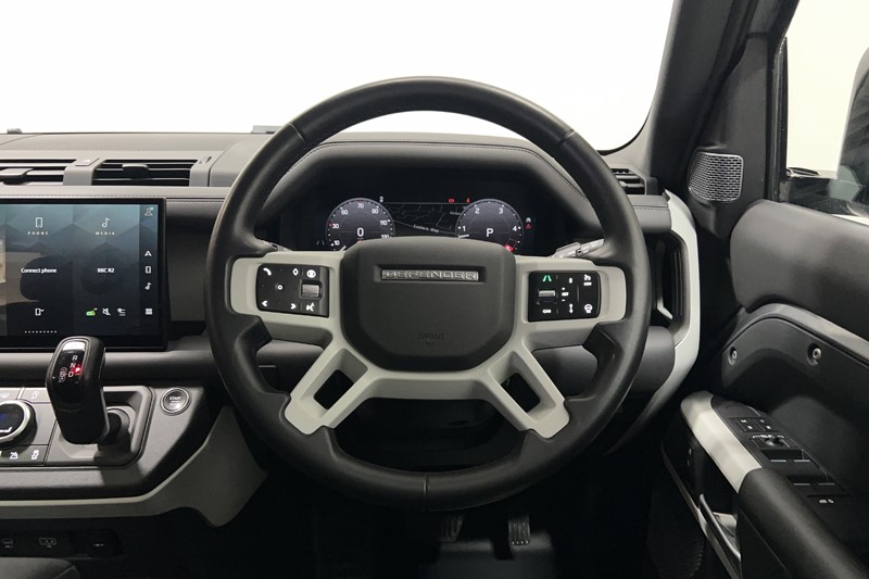 2024 (24) LAND ROVER DEFENDER 3.0 D300 HSE 110 5dr Auto [6 Seat] 5684142