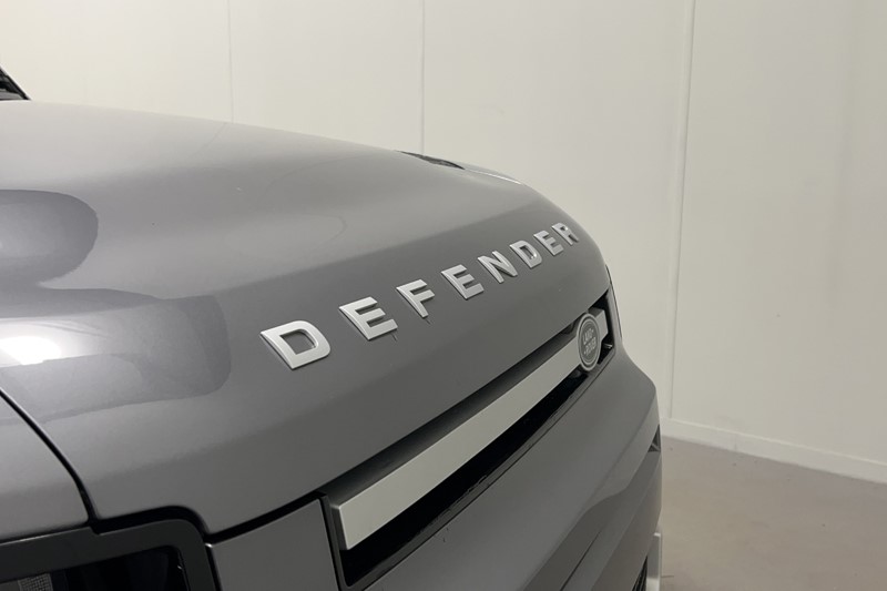 2024 (24) LAND ROVER DEFENDER 3.0 D300 HSE 110 5dr Auto [6 Seat] 5684189