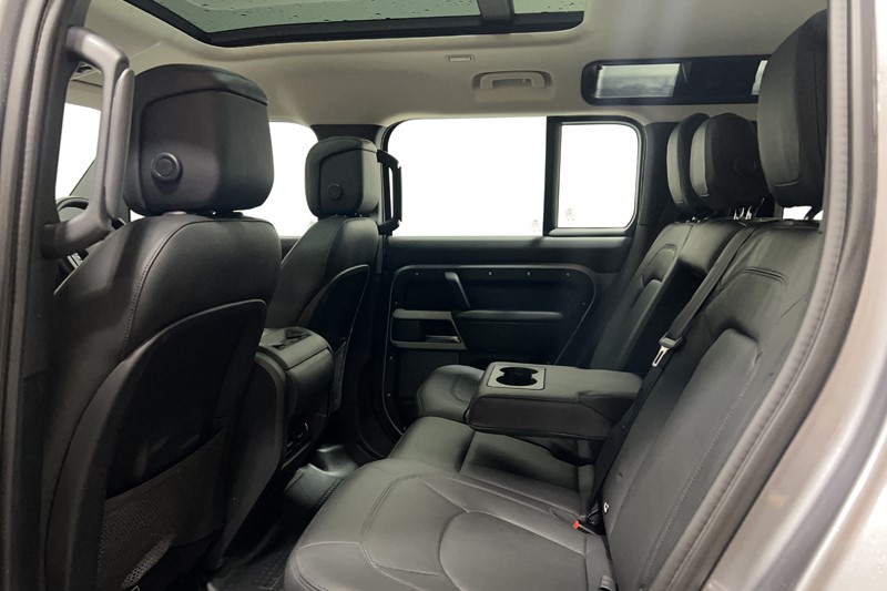 2024 (24) LAND ROVER DEFENDER 3.0 D300 HSE 110 5dr Auto [6 Seat] 5684175