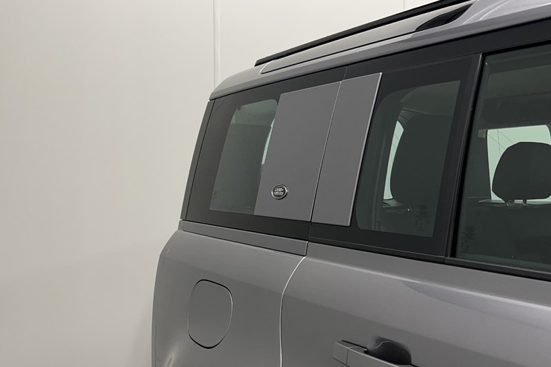2024 (24) LAND ROVER DEFENDER 3.0 D300 HSE 110 5dr Auto [6 Seat] 5684183