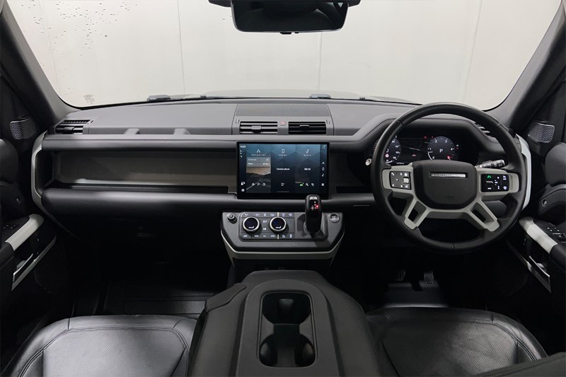 2024 (24) LAND ROVER DEFENDER 3.0 D300 HSE 110 5dr Auto [6 Seat] 5684140