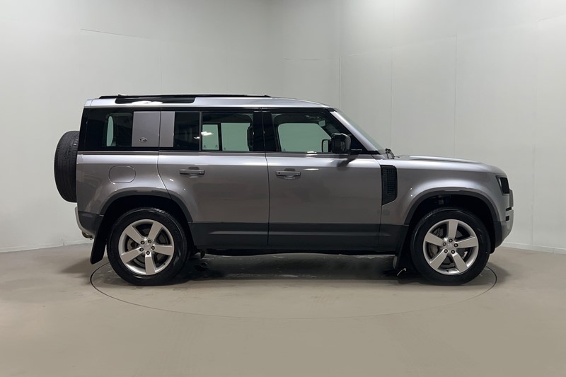 2024 (24) LAND ROVER DEFENDER 3.0 D300 HSE 110 5dr Auto [6 Seat] 5684136