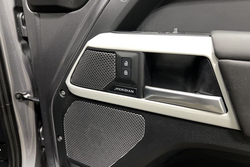 2024 (24) LAND ROVER DEFENDER 3.0 D300 HSE 110 5dr Auto [6 Seat] 5684145