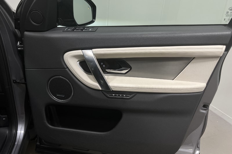 2023 (23) LAND ROVER DISCOVERY SPORT 1.5 P300e R-Dynamic SE 5dr Auto [5 Seat] 5698871