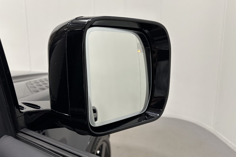 2025 (25) LAND ROVER DEFENDER 3.0 D350 X 90 3dr Auto 5679150