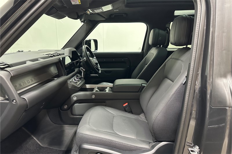 2025 (25) LAND ROVER DEFENDER 3.0 D350 X 90 3dr Auto 5679137