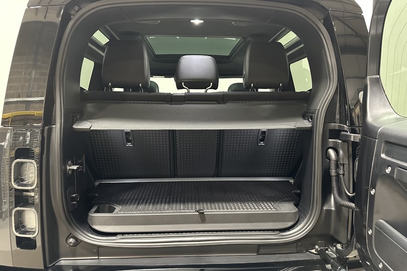 2025 (25) LAND ROVER DEFENDER 3.0 D350 X 90 3dr Auto 5679181