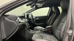 2020 (20) MERCEDES-BENZ GLA 180 AMG Line Edition 5dr Auto 5673543