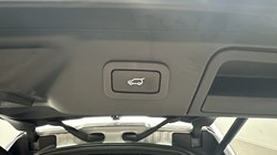 2020 (70) LAND ROVER RANGE ROVER VELAR 2.0 D180 R-Dynamic HSE 5dr Auto 5669652