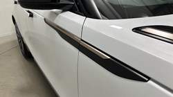 2020 (70) LAND ROVER RANGE ROVER VELAR 2.0 D180 R-Dynamic HSE 5dr Auto 5669659