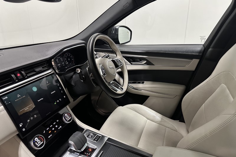 2023 (23) JAGUAR F-PACE 2.0 P400e R-Dynamic SE Black 5dr Auto AWD 5693132