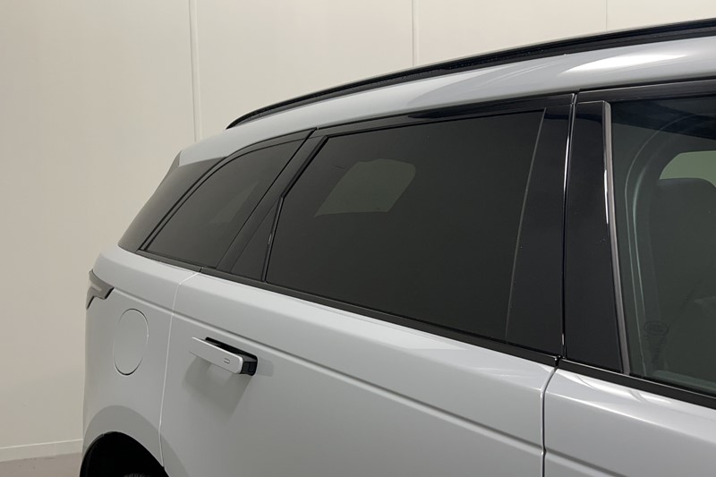 2024 (74) LAND ROVER RANGE ROVER VELAR 2.0 D200 MHEV Dynamic SE 5dr Auto 5685235
