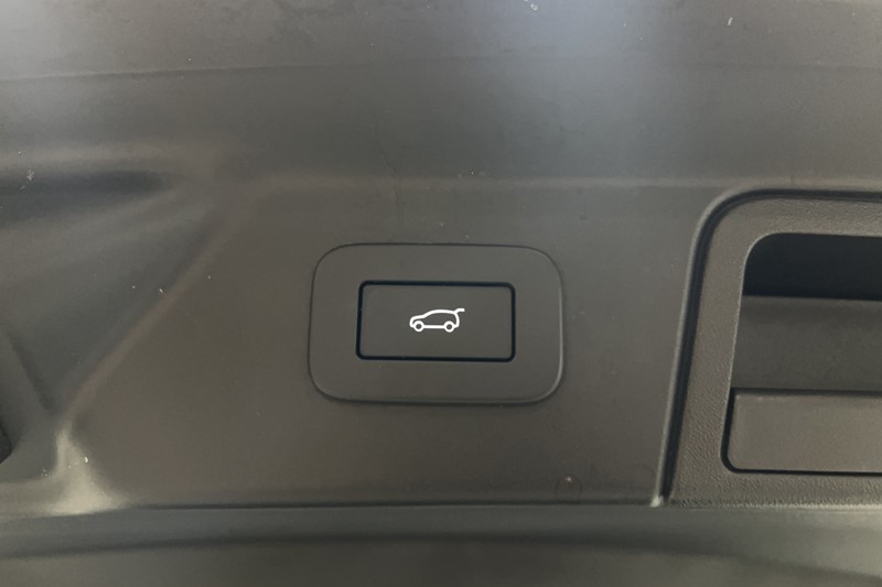 2025 (74) LAND ROVER RANGE ROVER VELAR 2.0 D200 MHEV Dynamic SE 5dr Auto 5686563