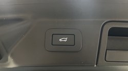 2025 (74) LAND ROVER RANGE ROVER VELAR 2.0 D200 MHEV Dynamic SE 5dr Auto 5686563