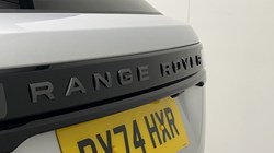 2025 (74) LAND ROVER RANGE ROVER VELAR 2.0 D200 MHEV Dynamic SE 5dr Auto 5686566