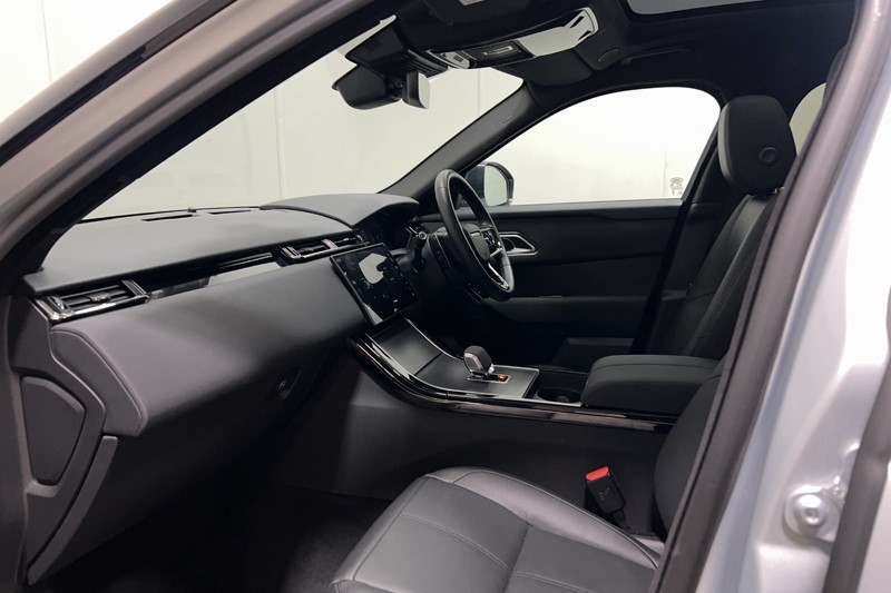 2025 (74) LAND ROVER RANGE ROVER VELAR 2.0 D200 MHEV Dynamic SE 5dr Auto 5686553