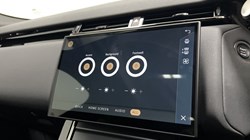2025 (74) LAND ROVER RANGE ROVER VELAR 2.0 D200 MHEV Dynamic SE 5dr Auto 5686552
