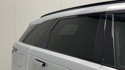 2025 (74) LAND ROVER RANGE ROVER VELAR 2.0 D200 MHEV Dynamic SE 5dr Auto 5686567