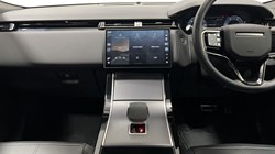 2025 (74) LAND ROVER RANGE ROVER VELAR 2.0 D200 MHEV Dynamic SE 5dr Auto 5686528