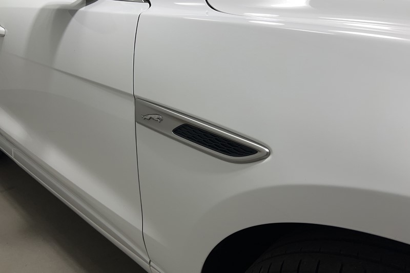 2021 (21) JAGUAR F-PACE 2.0 D200 R-Dynamic S 5dr Auto AWD 5705601