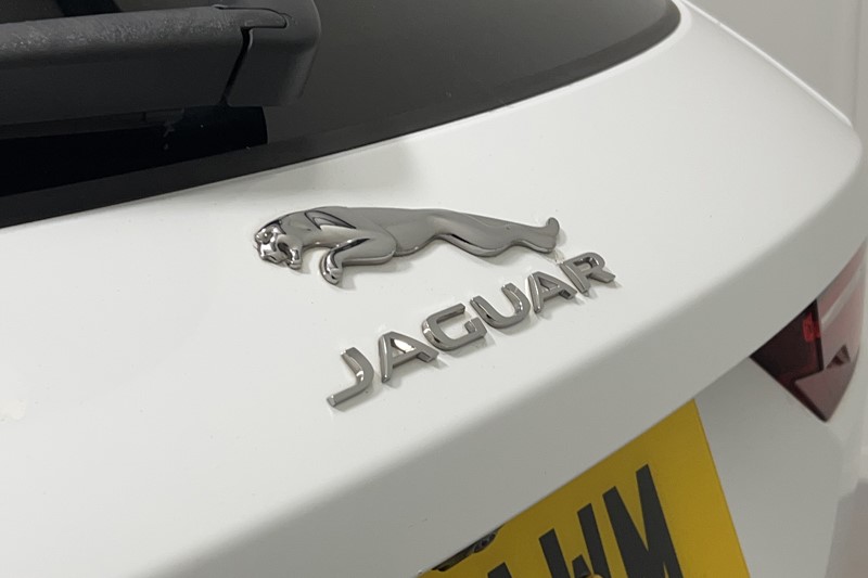 2021 (21) JAGUAR F-PACE 2.0 D200 R-Dynamic S 5dr Auto AWD 5705597