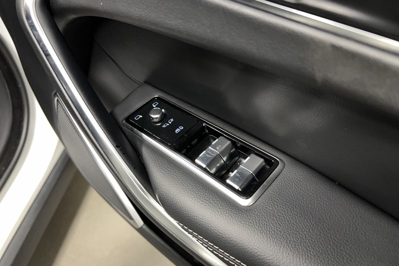 2021 (21) JAGUAR F-PACE 2.0 D200 R-Dynamic S 5dr Auto AWD 5705565
