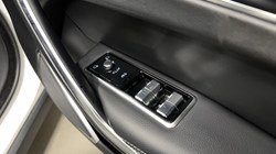 2021 (21) JAGUAR F-PACE 2.0 D200 R-Dynamic S 5dr Auto AWD 5705565