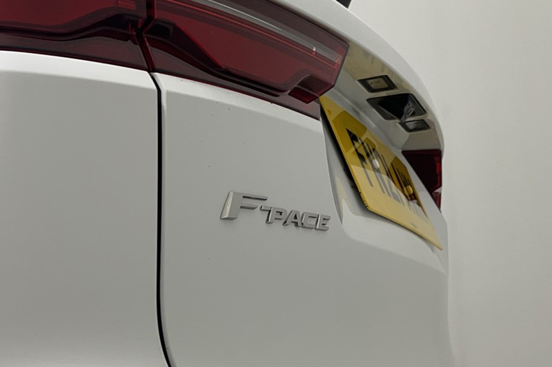 2021 (21) JAGUAR F-PACE 2.0 D200 R-Dynamic S 5dr Auto AWD 5705596