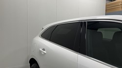 2021 (21) JAGUAR F-PACE 2.0 D200 R-Dynamic S 5dr Auto AWD 5705598